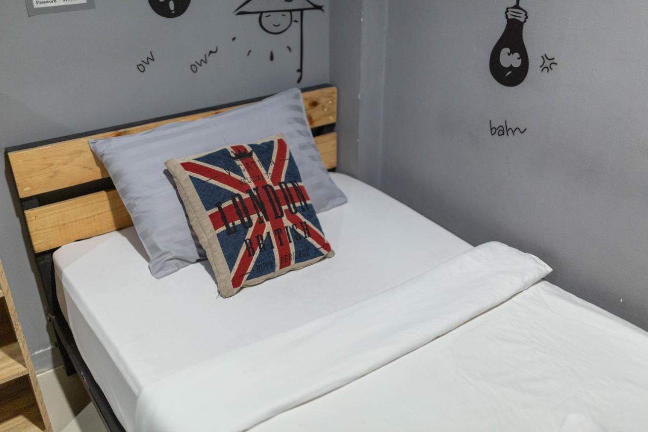 La Belle Nuit House Hostel Chiang Mai Luaran gambar